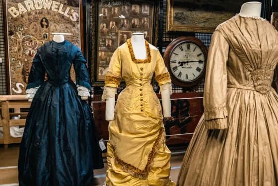 Mannequins on display